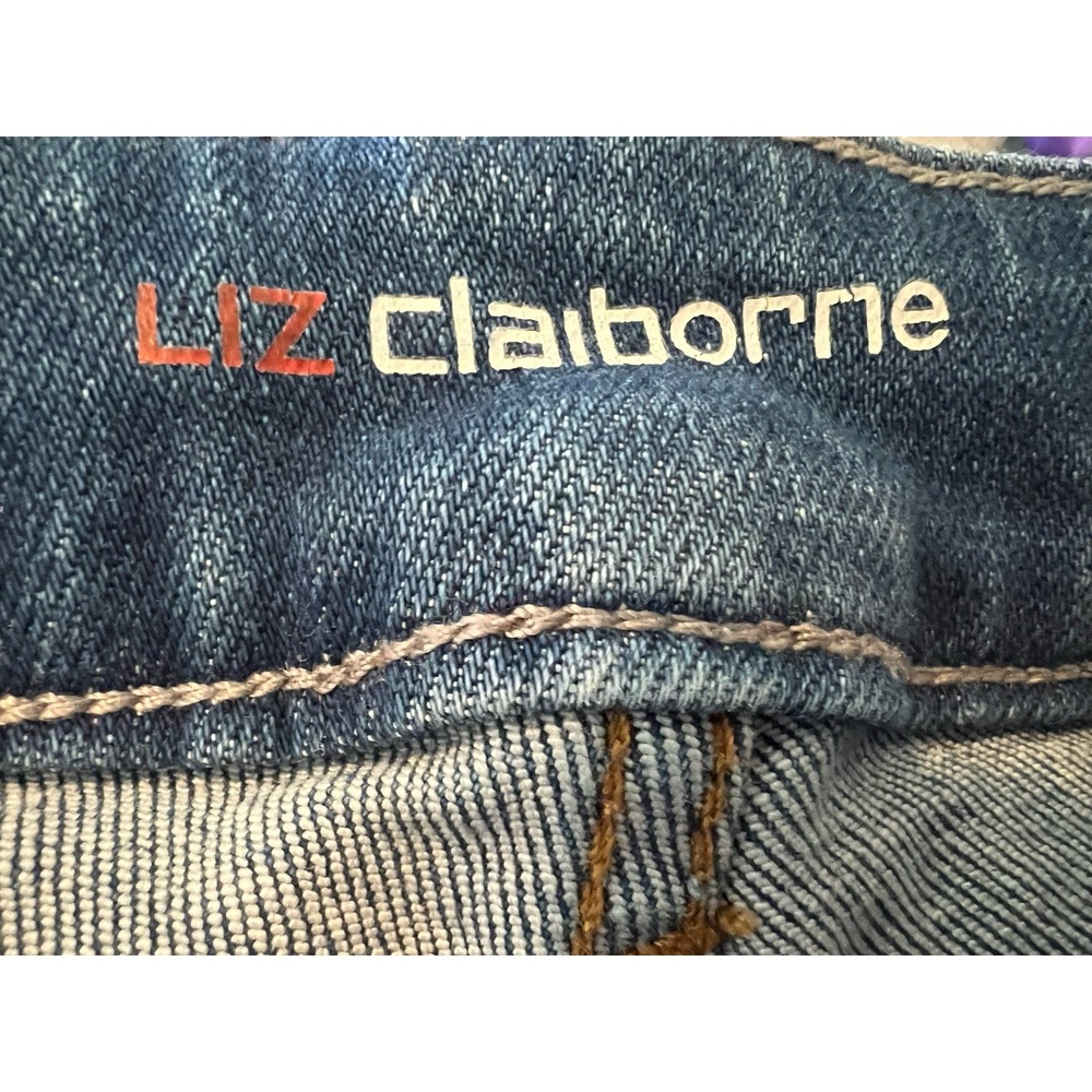 Liz Claiborne high rise flare jeans women's size 8P Distressed‎ - Picture 8 of 10